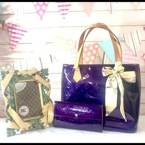 Louis Vuitton  TH0051 Vernis Houston Set